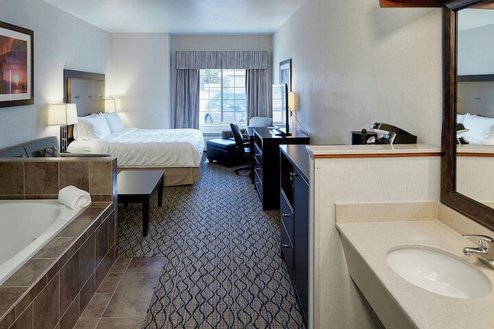 Holiday Inn West Yellowstone by IHG.