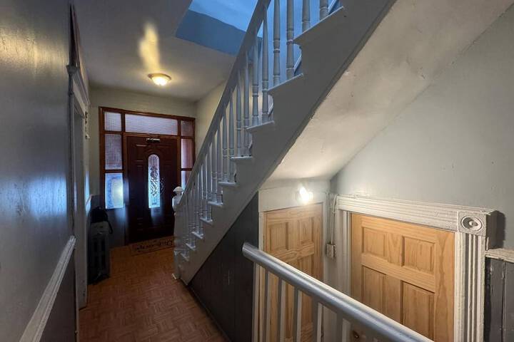 Huge 3 Bedrooms Apt 15 Minutes to NY City