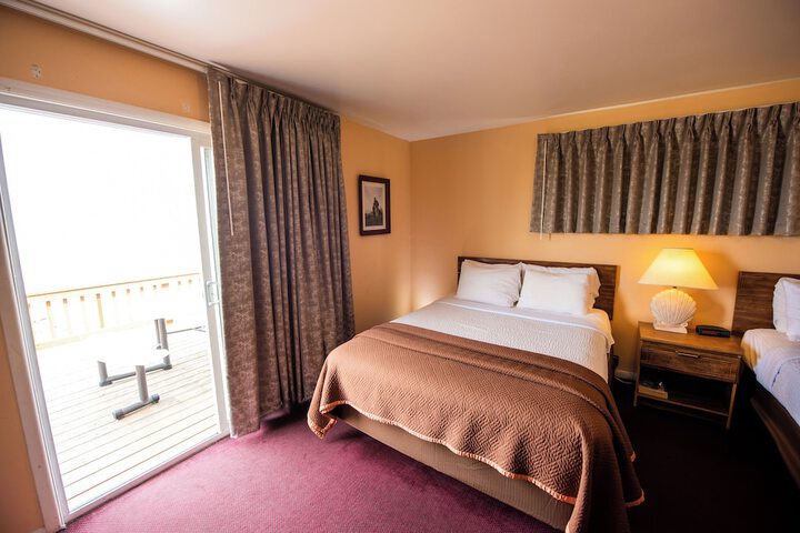 Room 6 of 22