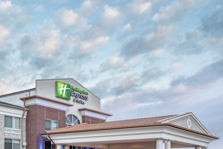 Holiday Inn Express & Suites Vandalia by IHG