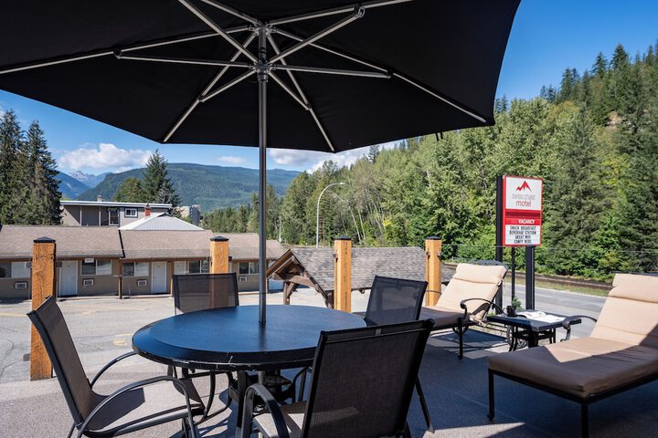 Swiss Chalet Motel