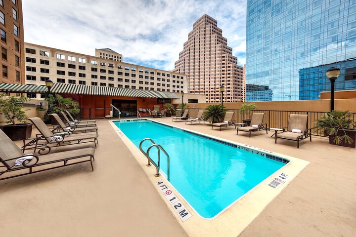 Pool 6 of 62