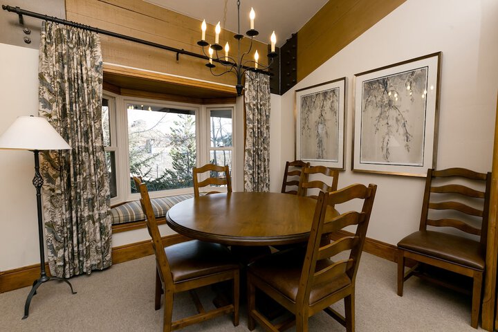 Stein Eriksen Lodge