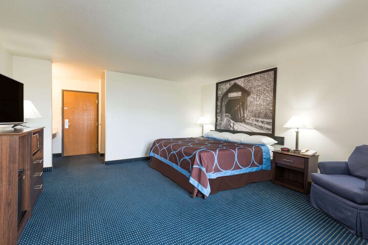 Room 15 of 26