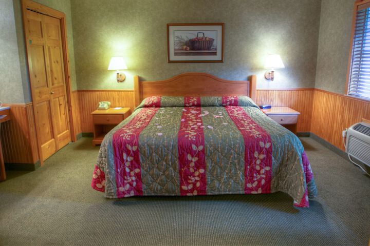 Poulsbo Inn & Suites