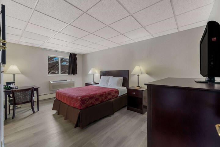 Room 28 of 38