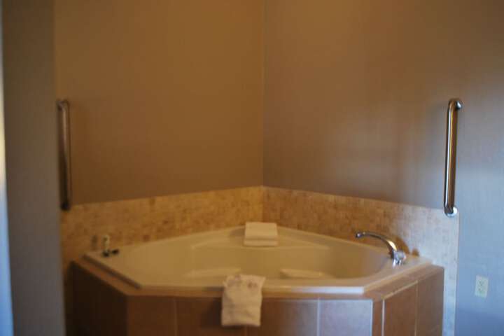 Hot Tub 19 of 19