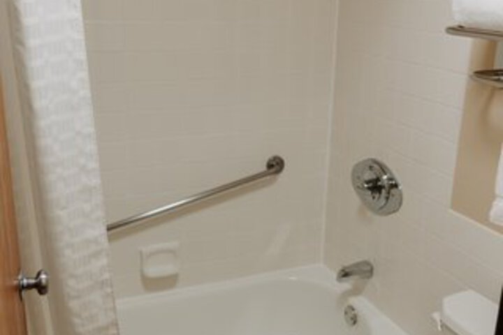 Room 83 of 168