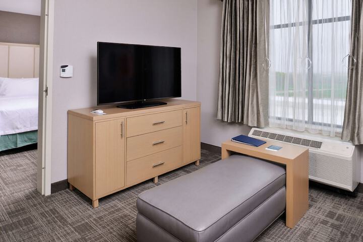 Room 34 of 65