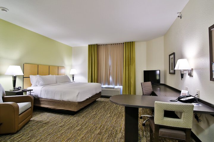Room 22 of 37