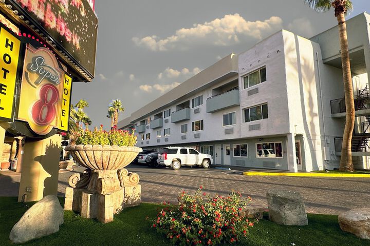 Hotel 3 of 27