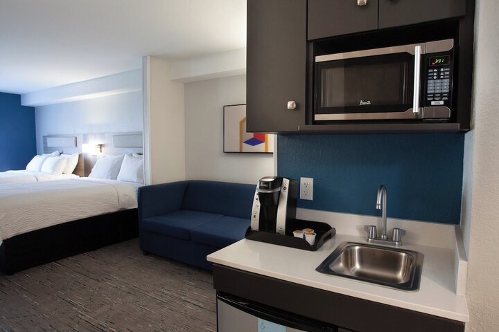 Holiday Inn Express & Suites Logan by IHG