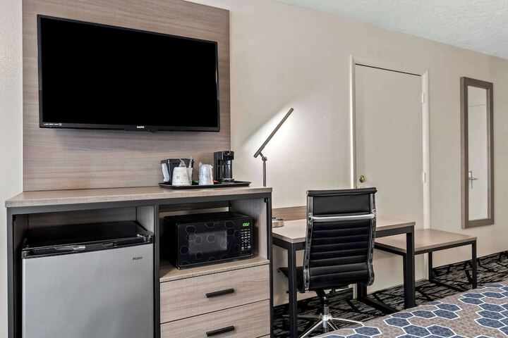 Room 16 of 41