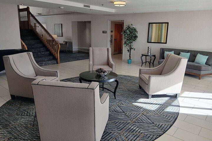 Hotel Interior 9 of 28