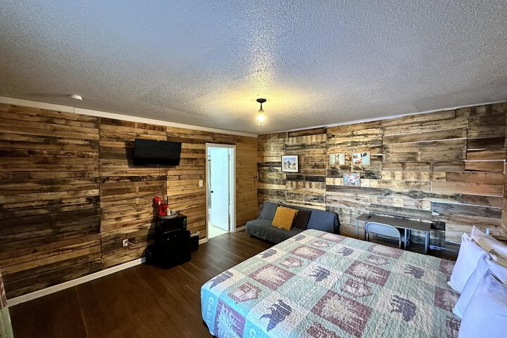 Room 21 of 36