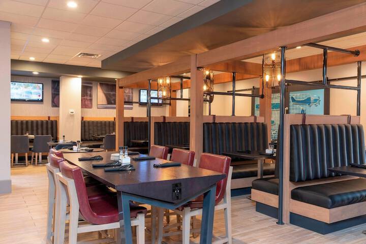 Delta Hotels by Marriott Kalamazoo Conference Center