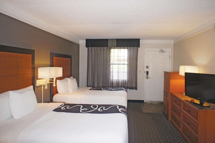 Room 10 of 29