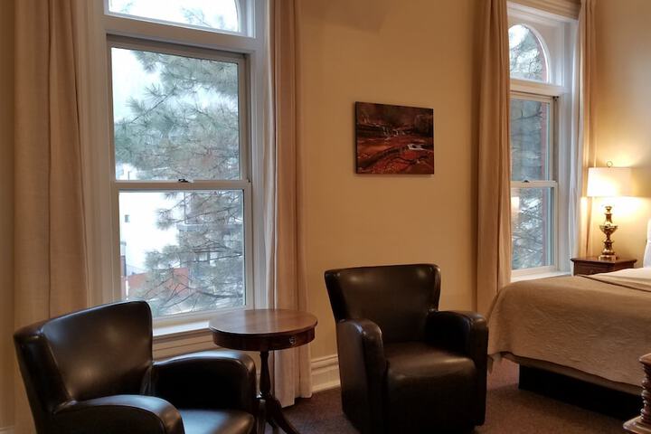 Room 82 of 126