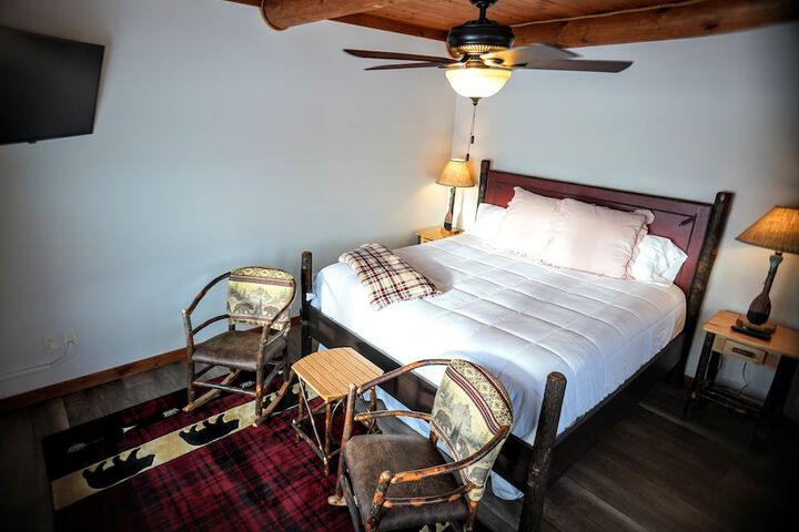 Room 144 of 241