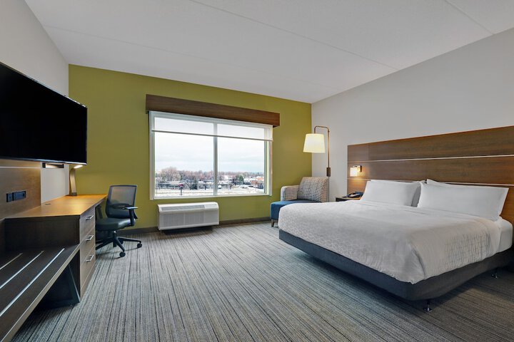 Room 33 of 57