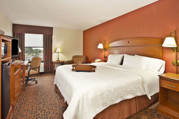 Room 7 of 14