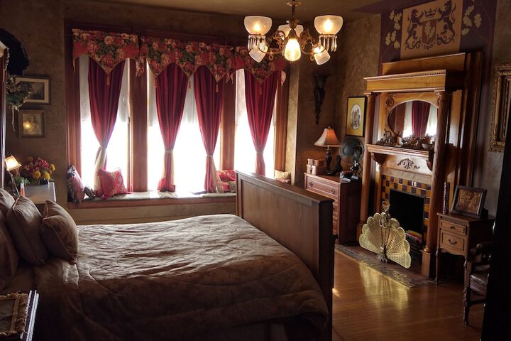 Room 47 of 87
