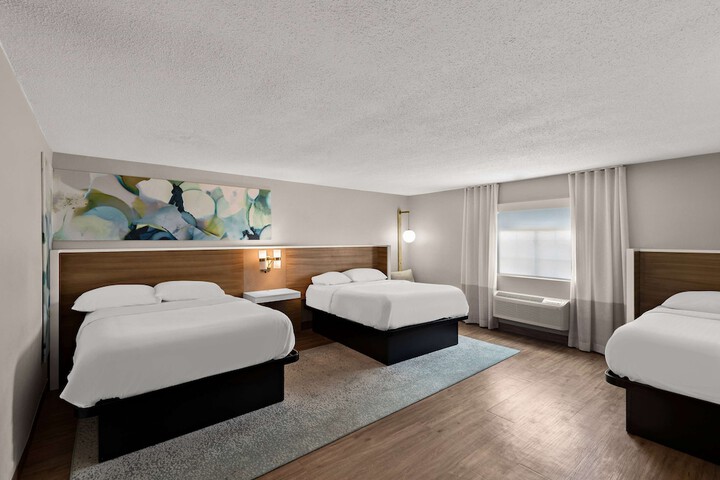 Wyndham Garden Ankeny / Des Moines
