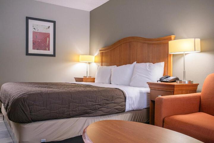 OYO hotel Greensboro east I 40