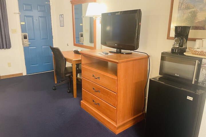 Room 3 of 35