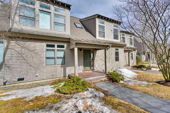 Bright Condo w / Community Perks: Near Ski Quechee!