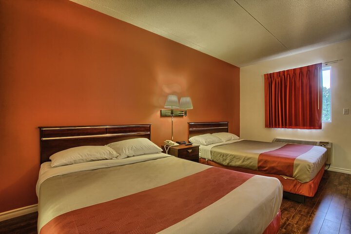 Room 23 of 29