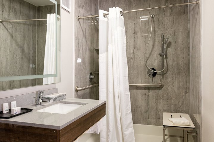 Room 20 of 29