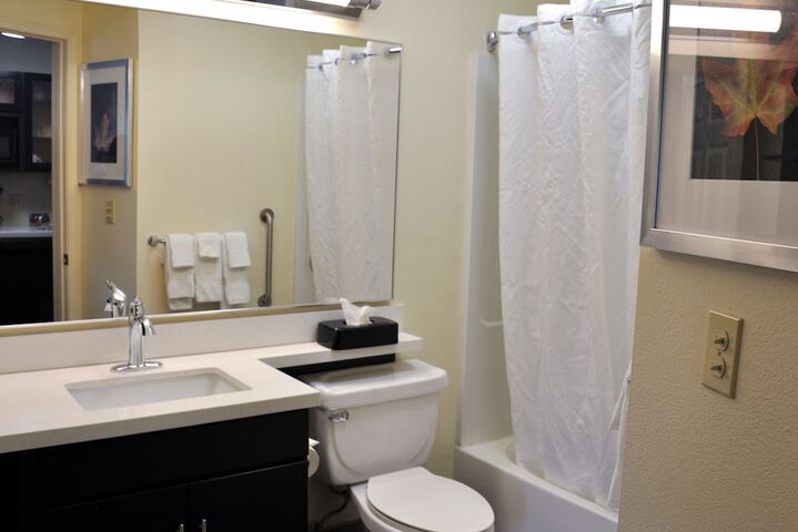 Room 18 of 34