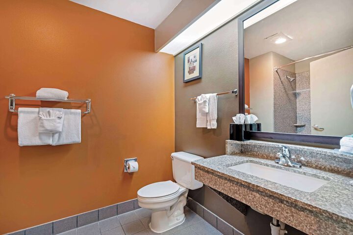 Best Western Inn & Suites