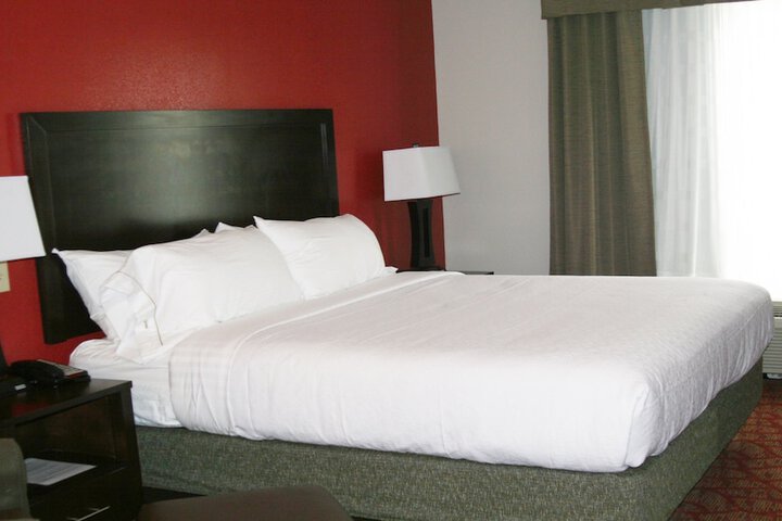 Room 27 of 51