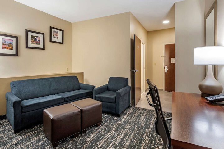 Room 12 of 30
