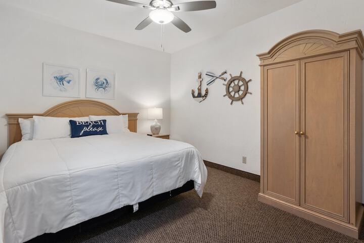 Beach House Inn & Suites