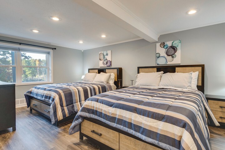 Antiquing & Fishing: Riverfront Waupaca Home!