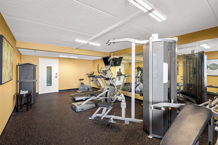 Best Western Luxbury Inn Fort Wayne