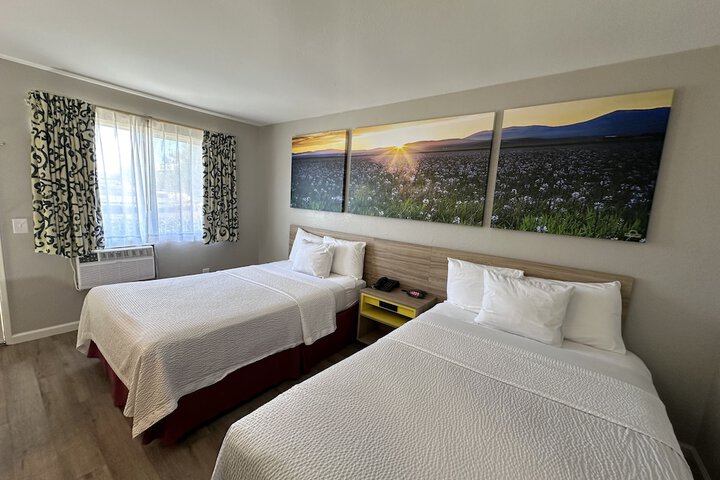 Days Inn by Wyndham San Marcos