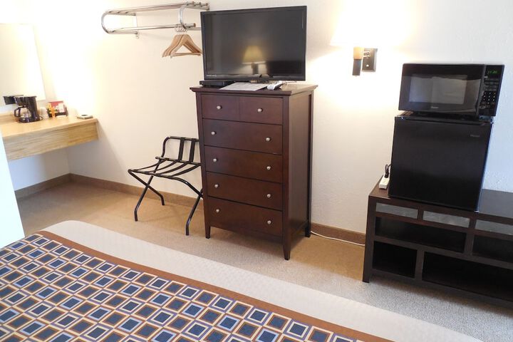 Room 52 of 54