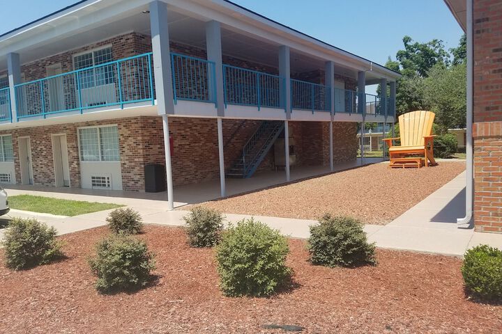 Hotel Exterior 29 of 29