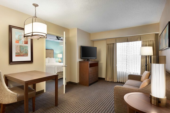 Room 15 of 28