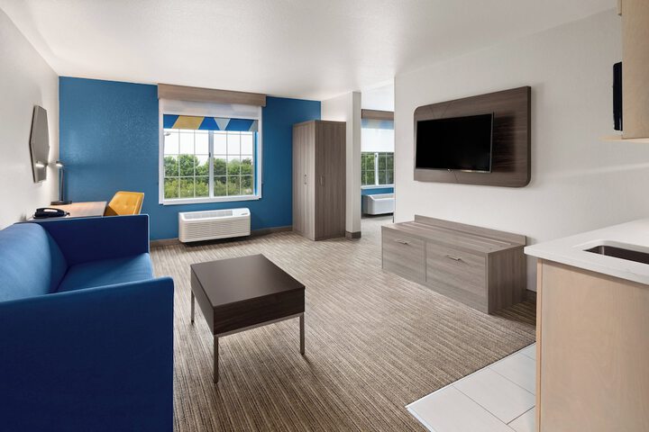 Room 16 of 47