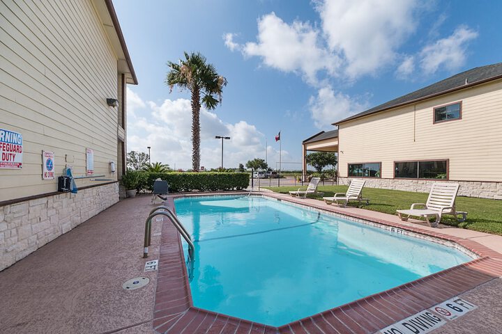 Pool 6 of 53