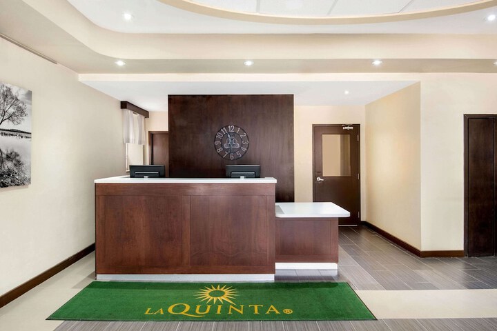 Hotel Interior 6 of 31