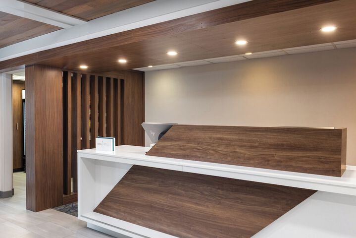 Holiday Inn Express Portland South-Lake Oswego by IHG