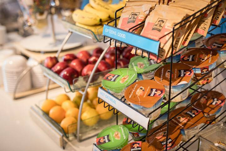 Holiday Inn Express and Suites Modesto by IHG