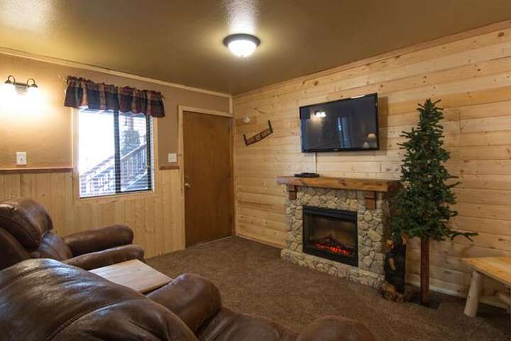 Upper Canyon Inn & Cabins