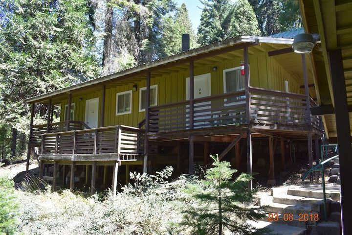 WHITE CHIEF MOUNTAIN LODGE